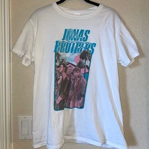 Jonas Brothers happiness begins tour tee